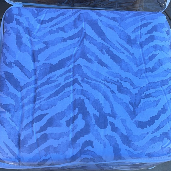 G.I.L.I. by Jill Martin Comforter Set - Picture 3 of 5